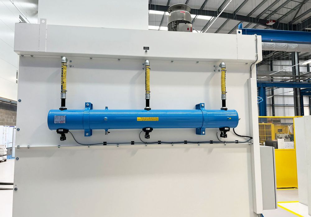 Reverse Jet Cartridge Spray Booth